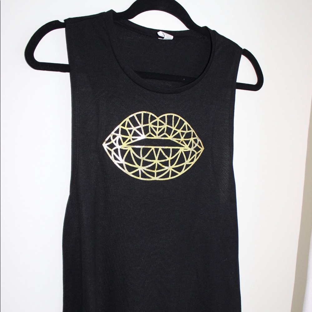 Gold foil tank - lips